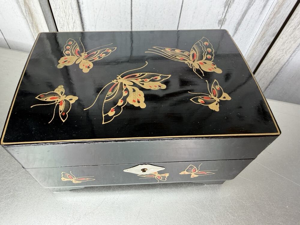 VTG Japanese Lacquered Hand Painted Butterfly Jewelry Music Box Faceted Mirror